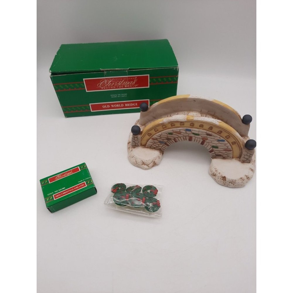 Vtg House of Lloyd Christmas Around the World Old World Bridge & 8 Mini Wreaths
